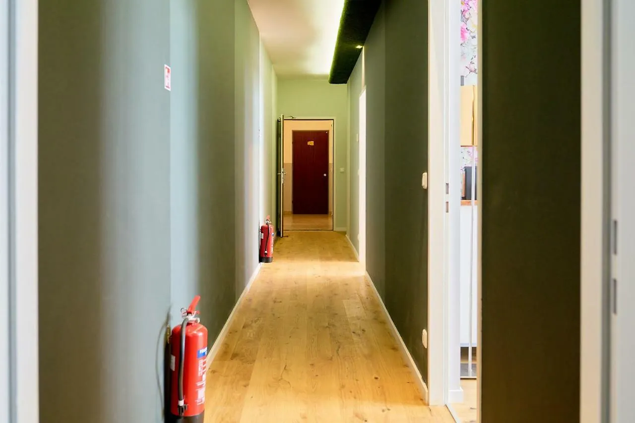 Leuhusen Center Apartments Вена