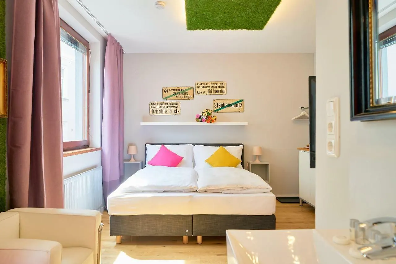 Leuhusen Center Apartments Вена 0*,  Австрия