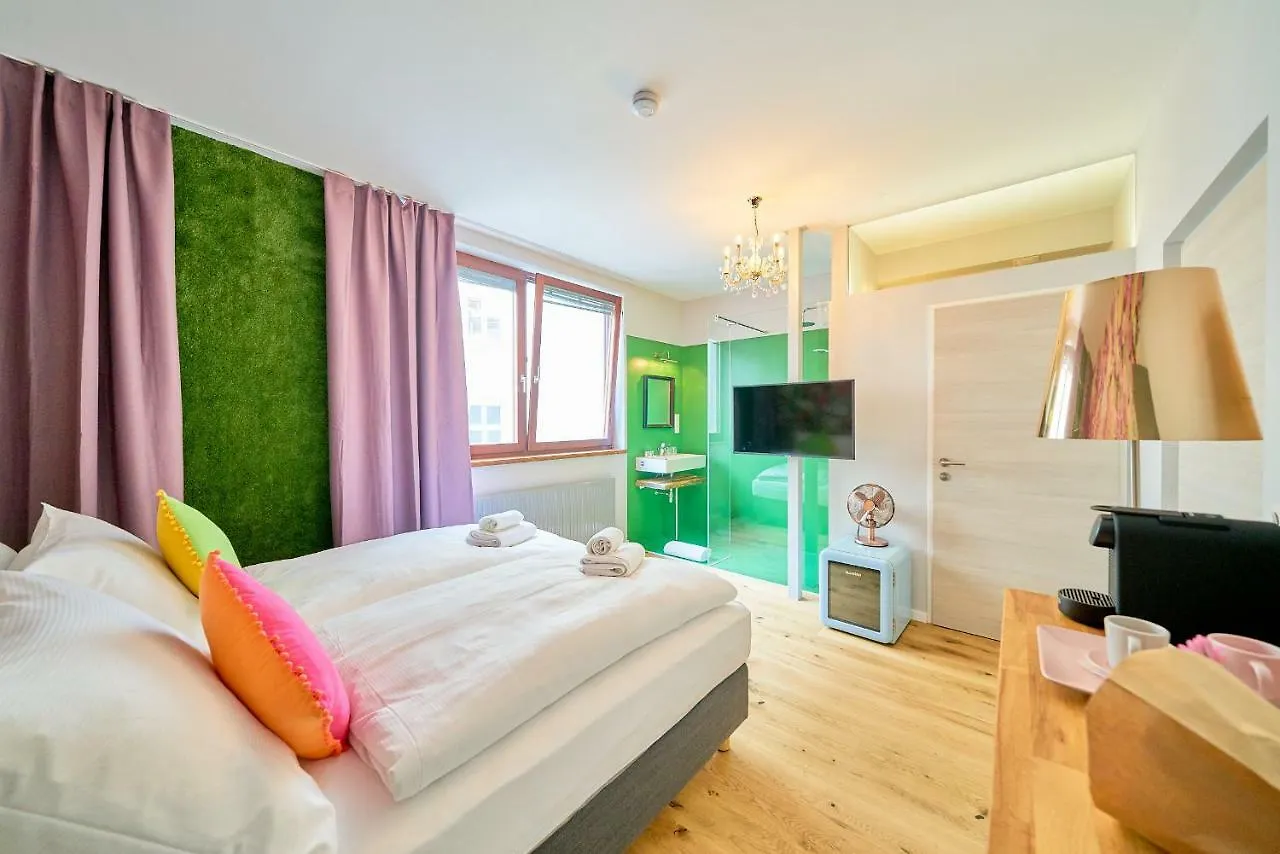 Leuhusen Center Apartments Вена